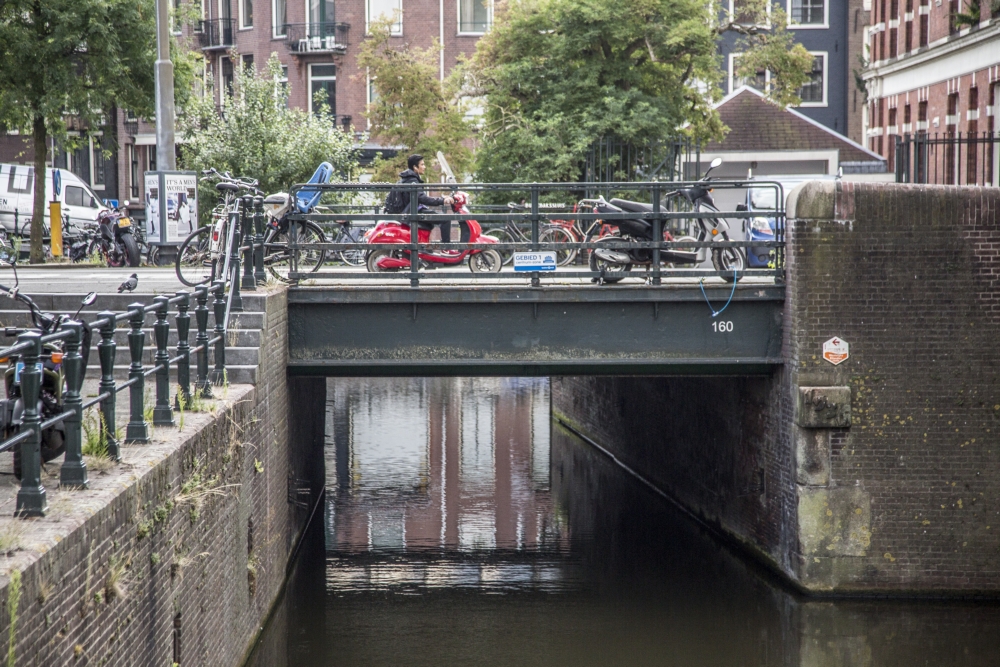 Voorbijgangers hebben de rode ogen van de Bullebak zien gloeien in het donker.